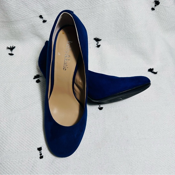 Kelly & Katie Deep Blue Heels Sz 8 - Picture 3 of 6